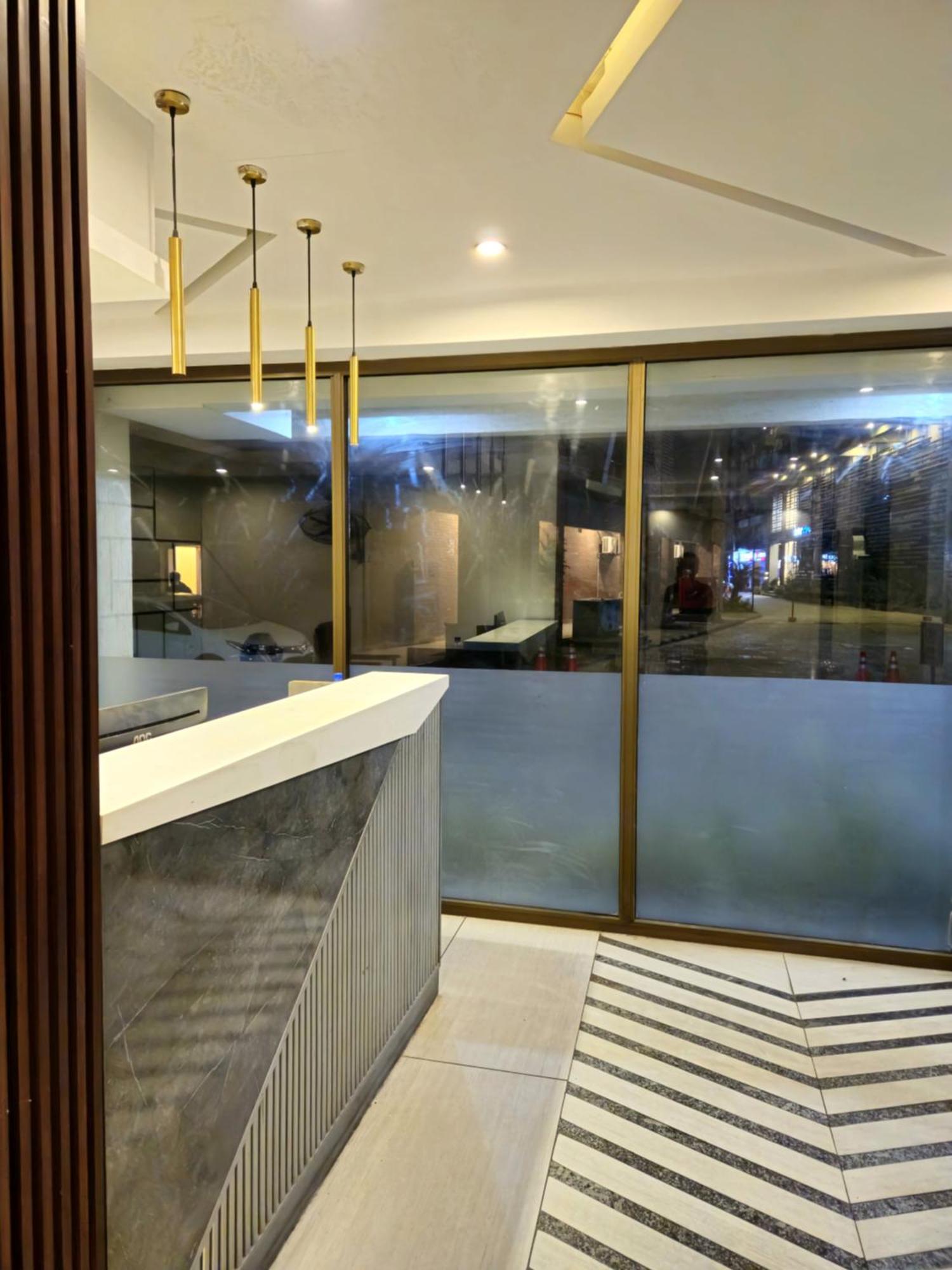 Aesthetic Scenic Luxurious Apartment - Bahria Heights Равалпинди Екстериор снимка