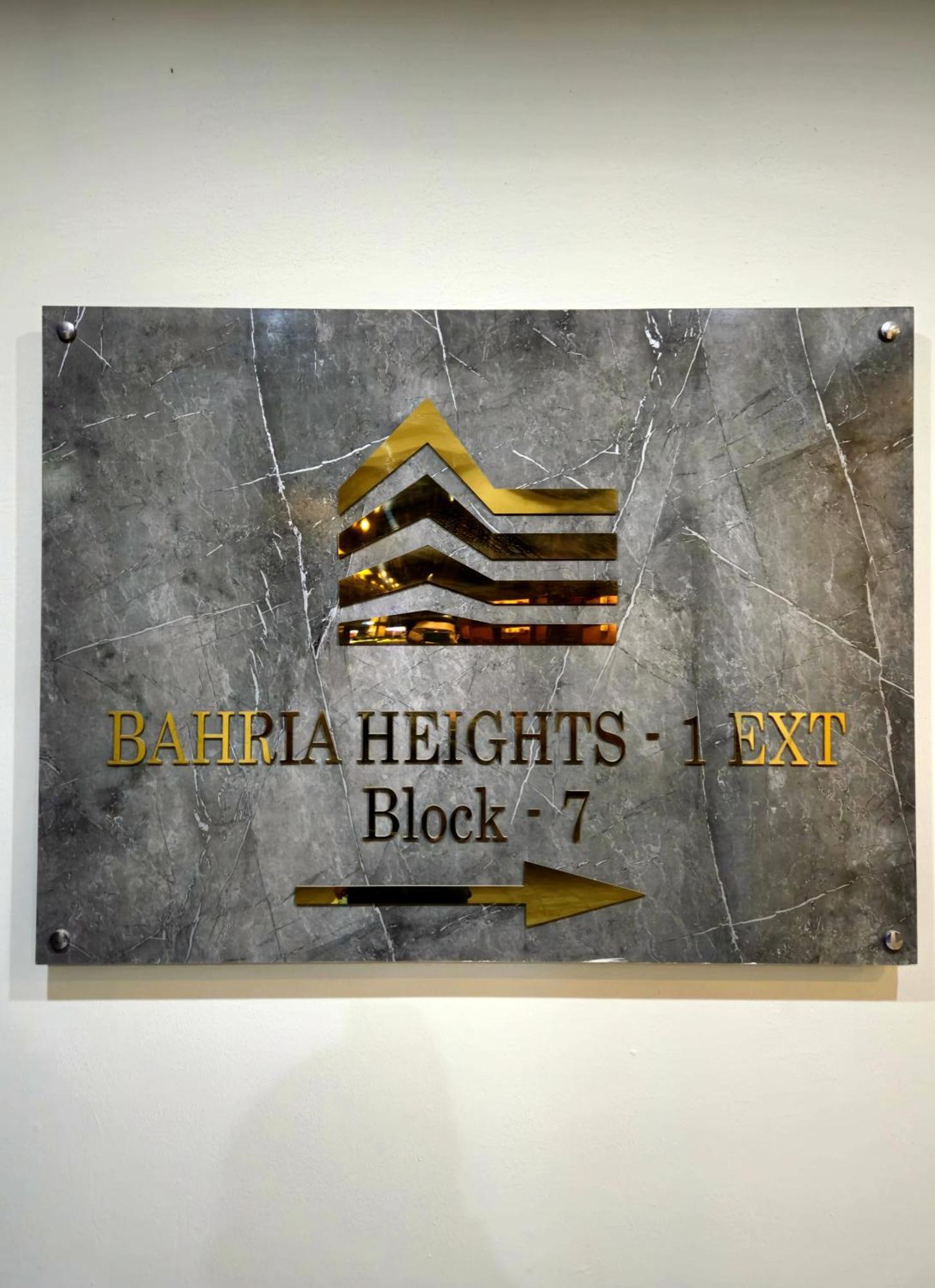 Aesthetic Scenic Luxurious Apartment - Bahria Heights Равалпинди Екстериор снимка